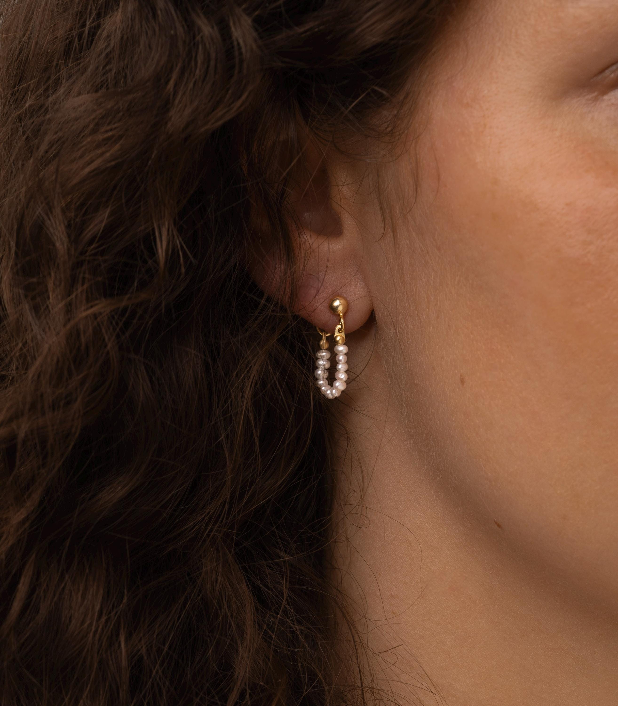 Perlenohrringe - Bügelohrringe - Ohrringe für die Braut - Perlen Creolen