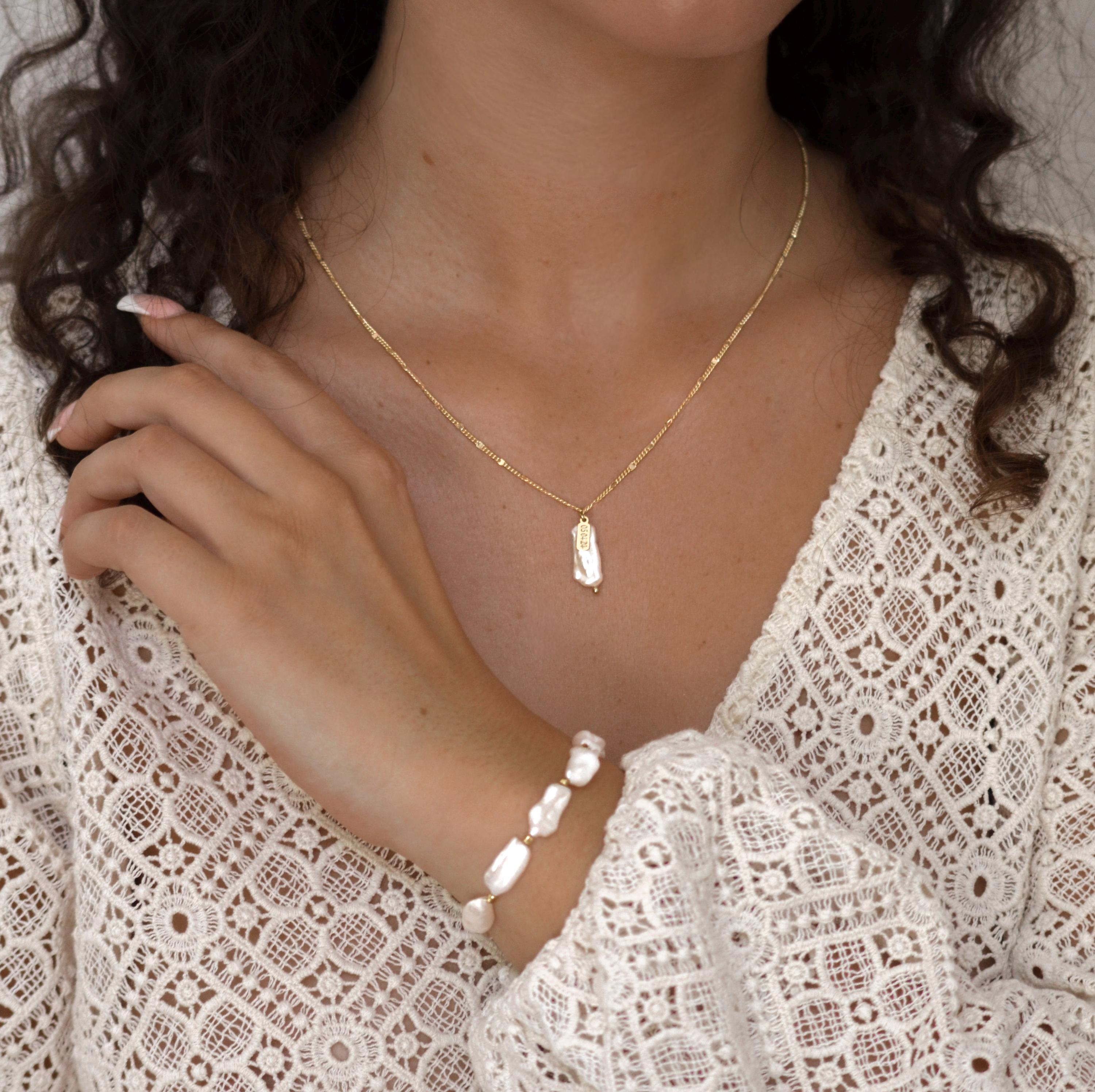 Perlenkette als Hochzeits- und Brautschmuck, personalisierbarer Schmuck