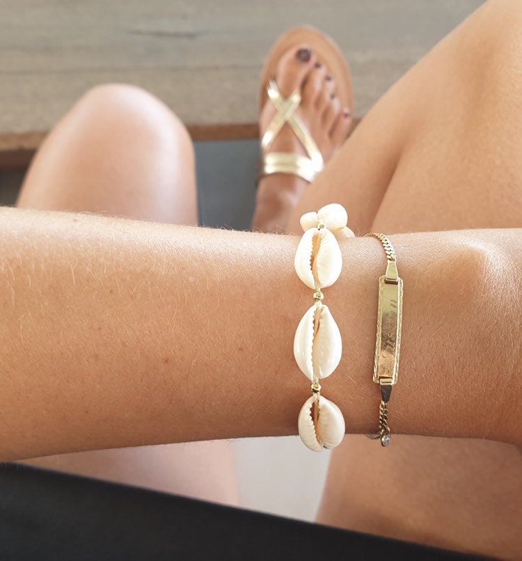 Kauri Muschelarmband gold, ideal für den Strand und Urlaub