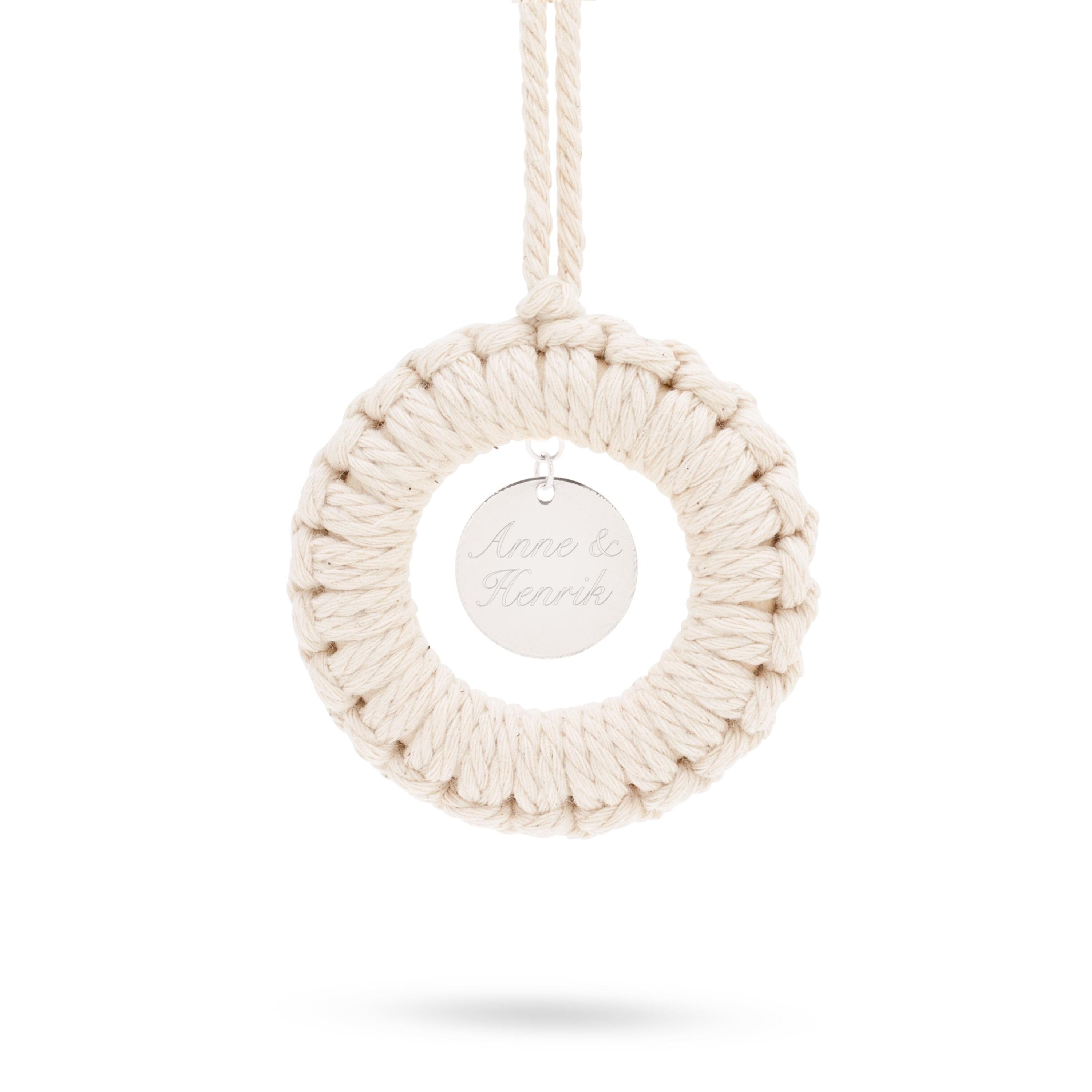 Christbaumschmuck personalisiert – Personalisierte Christbaumkugel - Besonderes Weihnachtsgeschenk - Makramee Weihnachtsdekoration