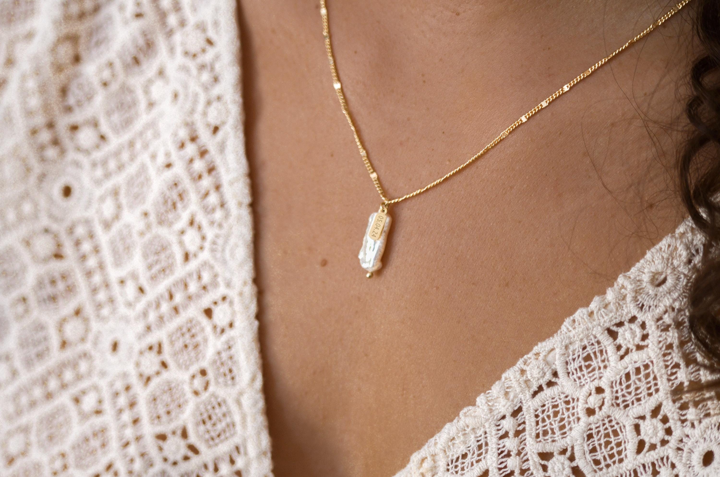 Perlenkette als Hochzeits- und Brautschmuck, personalisierbarer Schmuck