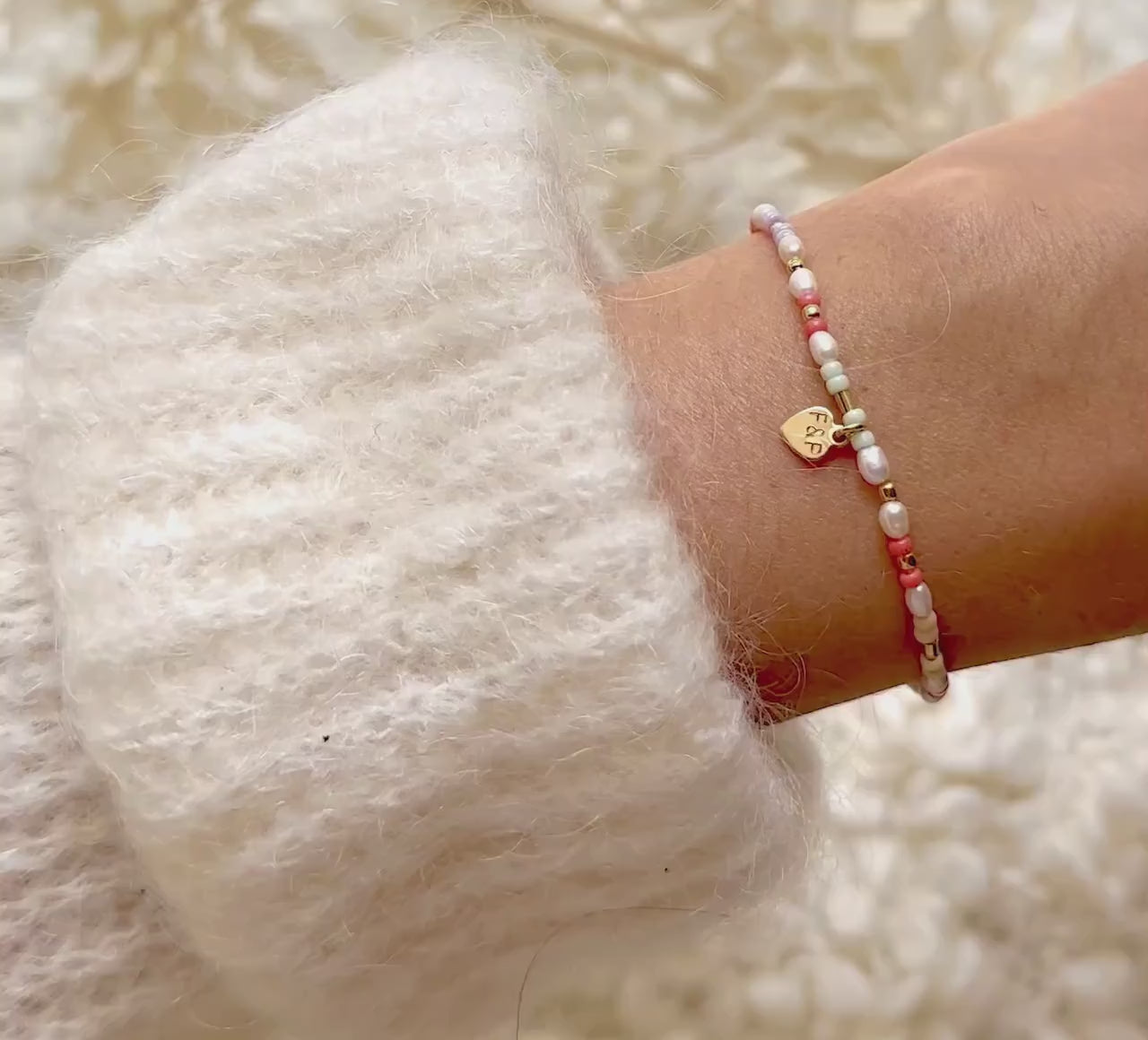 Personalisiertes Perlenarmband bunt, Weihnachtsgeschenk für Frauen