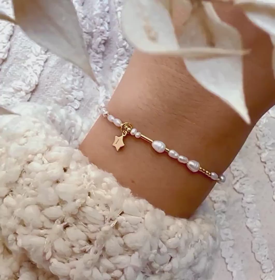 Custom Pearl Bracelet with Engraving – Handmade Gold-Plated Sterling Silver for Brides & Bridesmaids