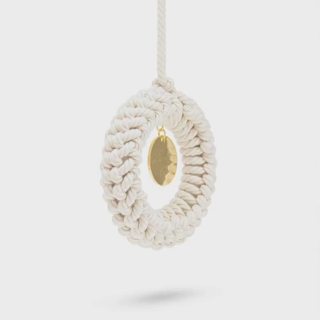 Christbaumschmuck personalisiert – Personalisierte Christbaumkugel - Besonderes Weihnachtsgeschenk - Makramee Weihnachtsdekoration