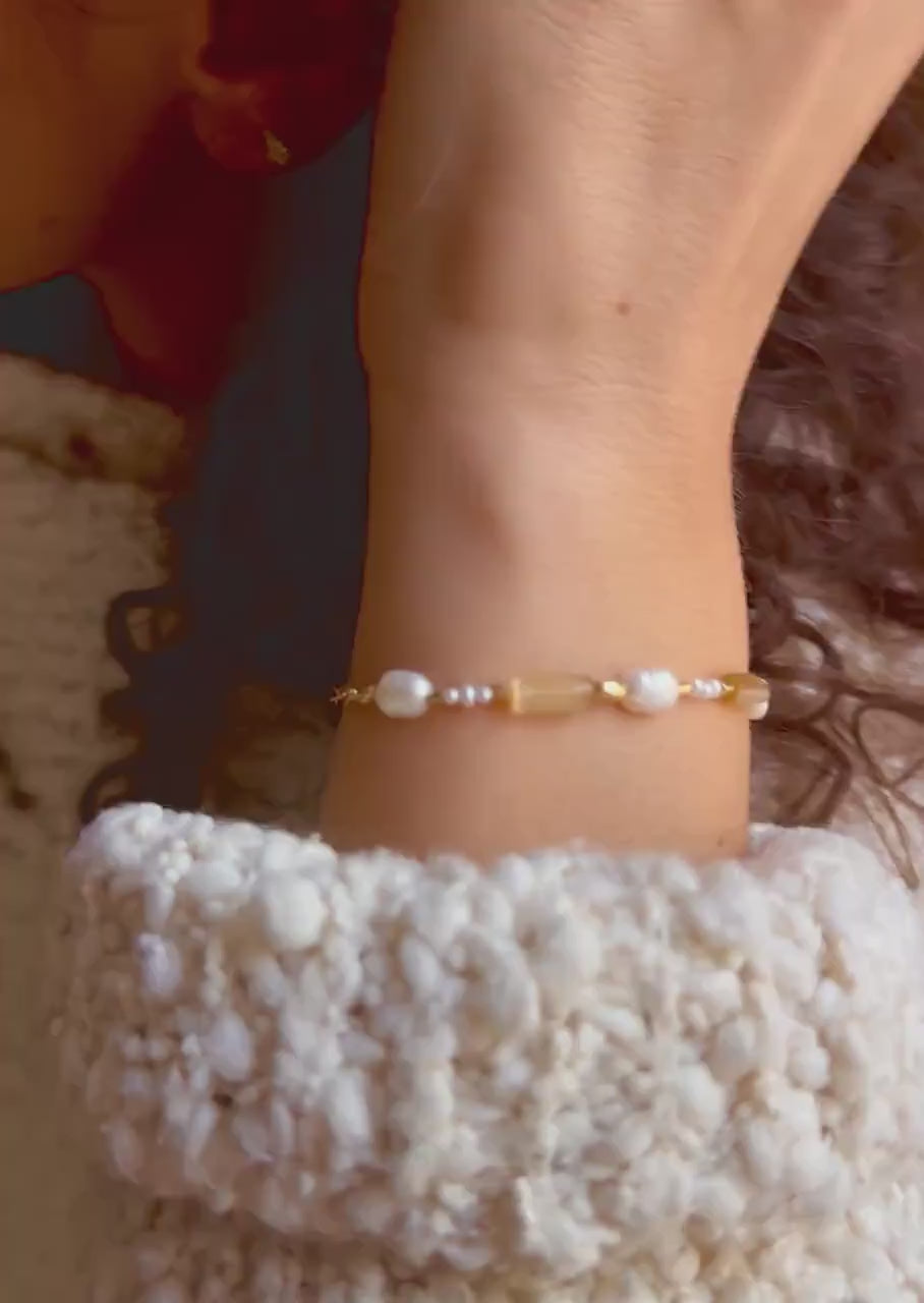 Weihnachtsgeschenk für Sie: Personalisiertes Perlenarmband mit gelben Tubeperlen