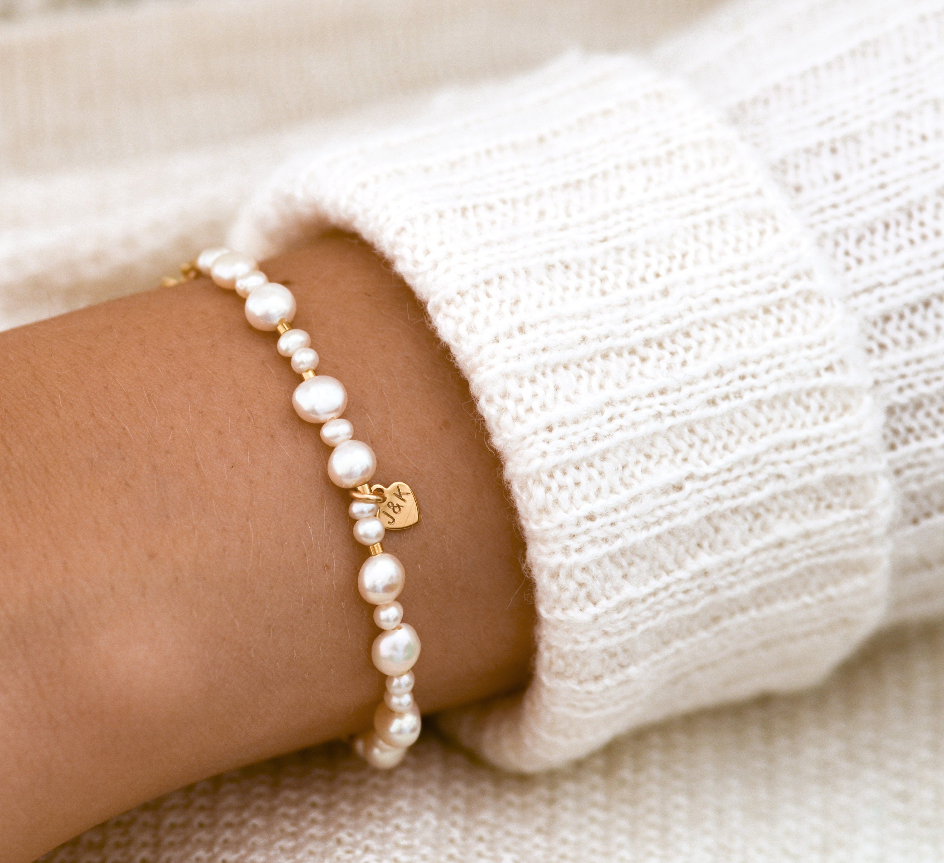 Personalisiertes Perlenarmband | Besonderes Valentinstaggeschenk | Geschenk Trauzeugin